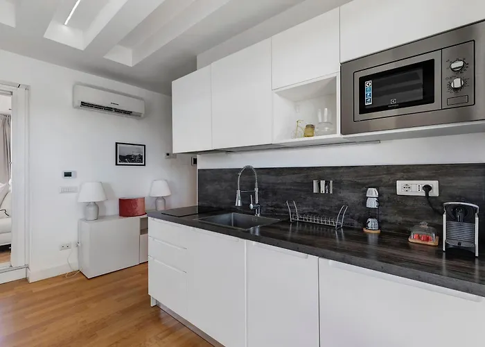 House Cassia Daire Roma